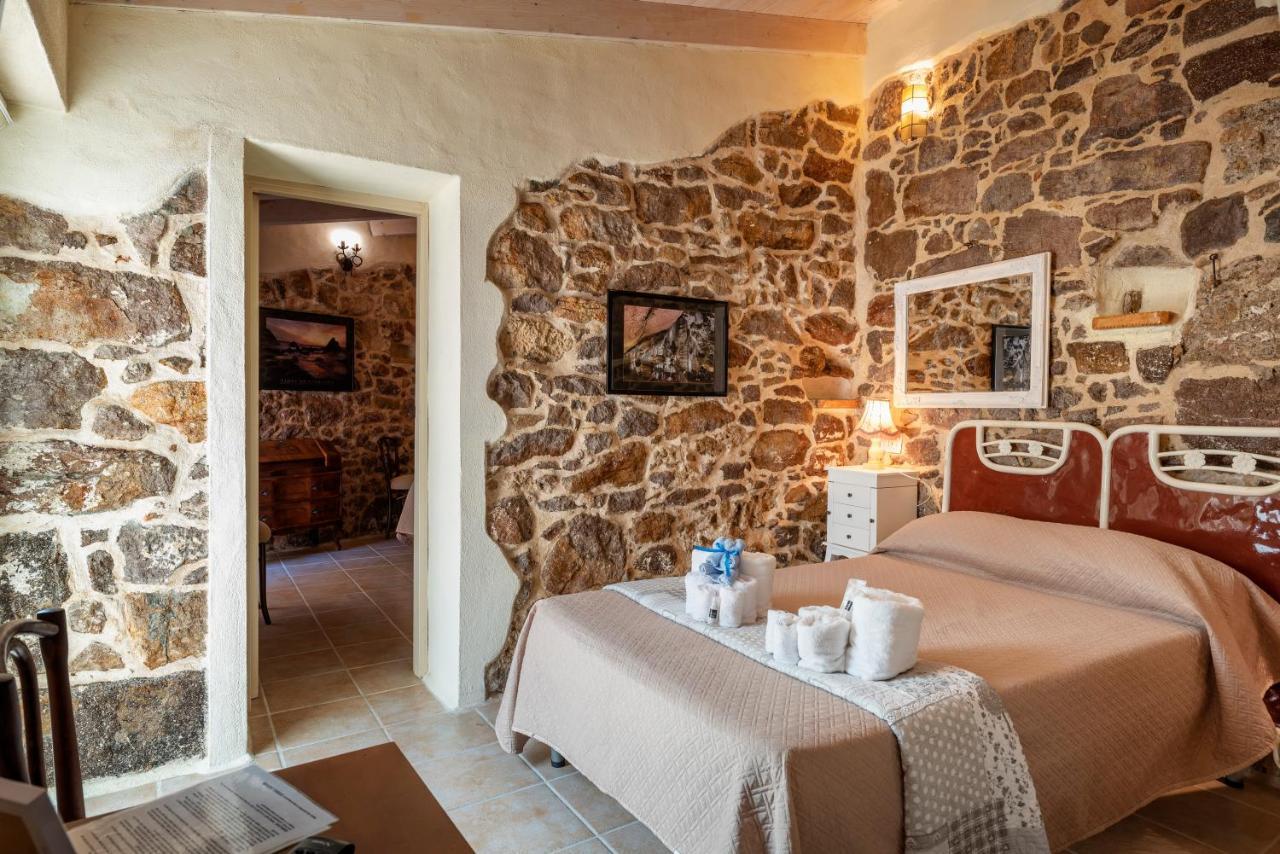 SantʼAntìoco Domo Sa Barra Bed & Breakfast エクステリア 写真
