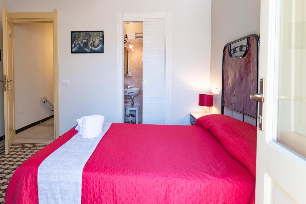 SantʼAntìoco Domo Sa Barra Bed & Breakfast エクステリア 写真